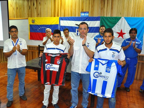  estos modelos de camisetas competirán los equipos del ULA FC en las categorías Sub-18 y Sub- para el torneo que arranca este sábado. (Foto: Ramón Pico)