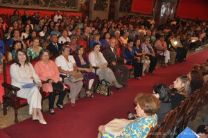 El Aula Magna se colmó con el personal de Serbiula.  (Foto: Lánder Altuve)              