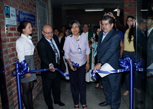 Reinauguración de la Sala de Computación  de la Biblioteca "Luis Beltrán Prieto Figueroa"- Ula Táchira ( Fotografía María Virginia Vivas Salinas)